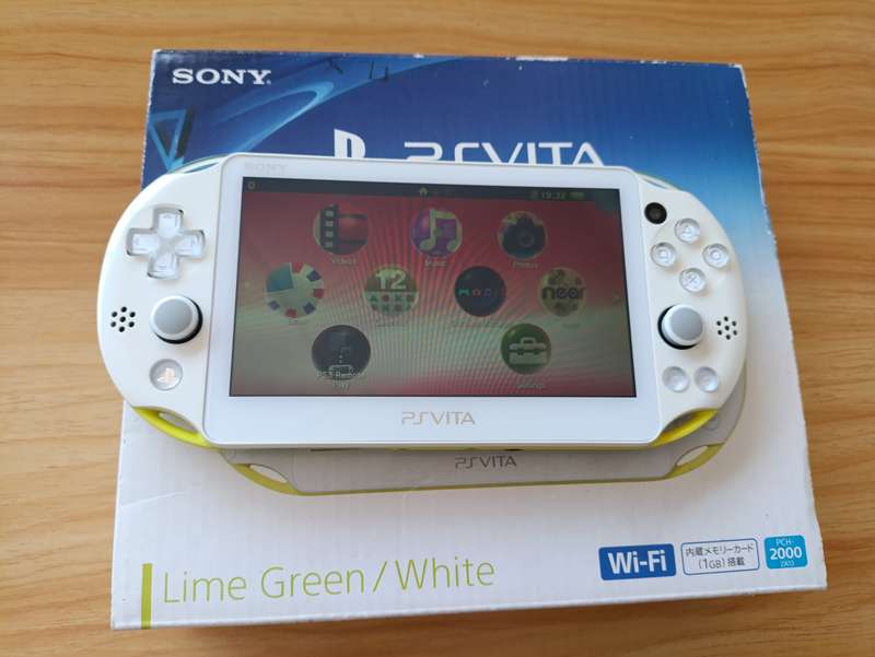 Ps Vita Slim Console +Box
