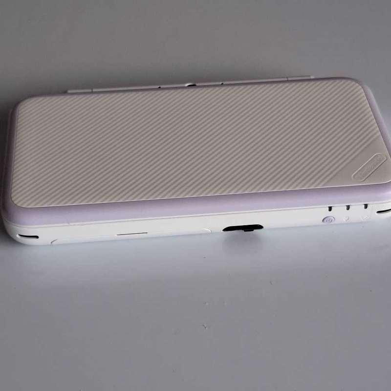 "New" Nintendo 2Ds XL Console