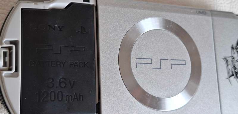 Psp Final Fantasy Edition with Final Fantasy Crisis Core VII
