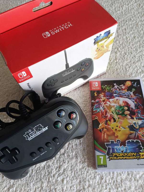 Pokken Tournament DX Nintendo Switch Game +Controller