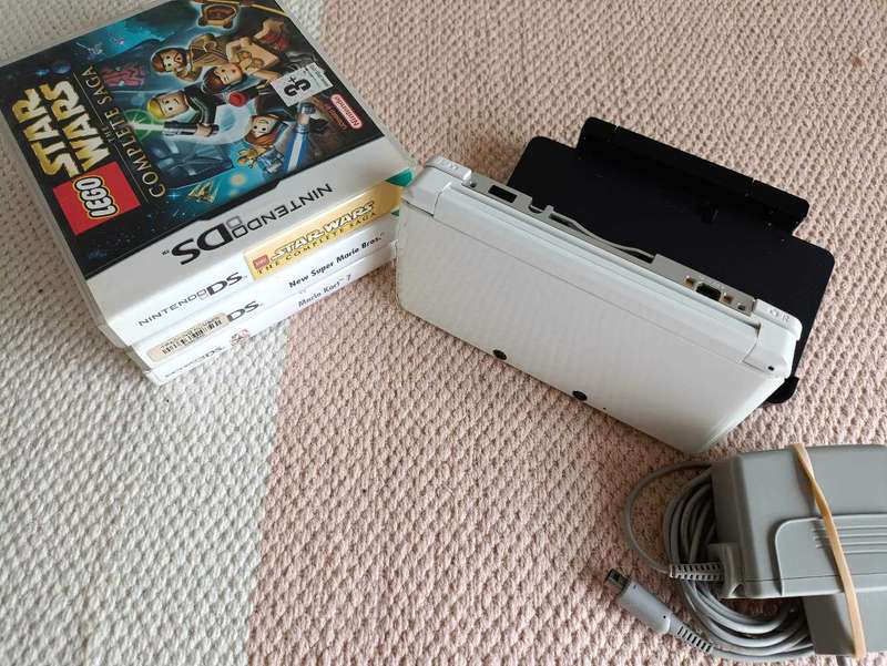 Nintendo 3DS Console Euro Region +Games