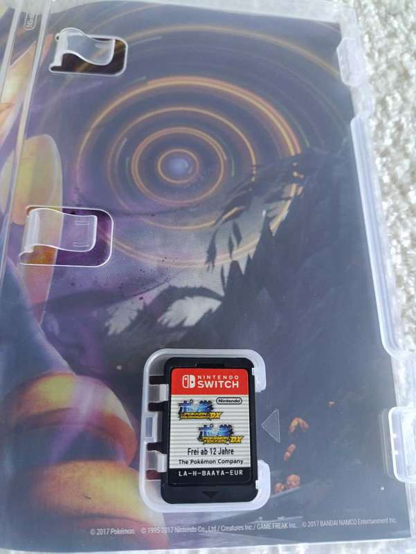 Pokken Tournament DX Nintendo Switch Game +Controller