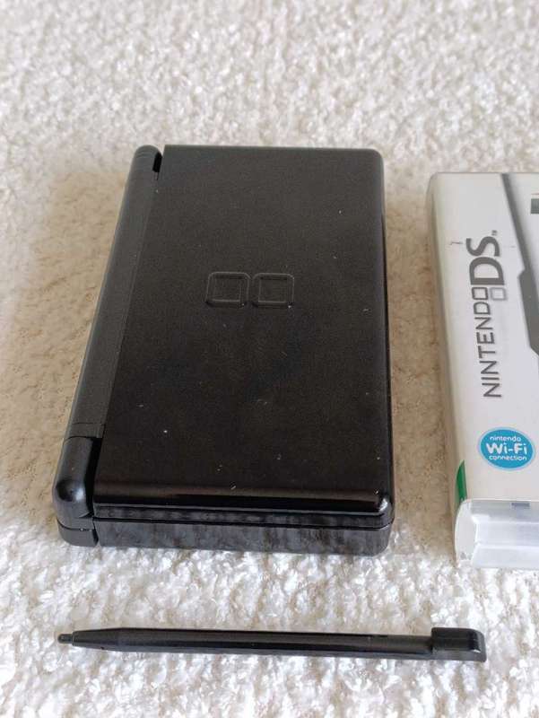 Nintendo Ds lite Console +MarioKart