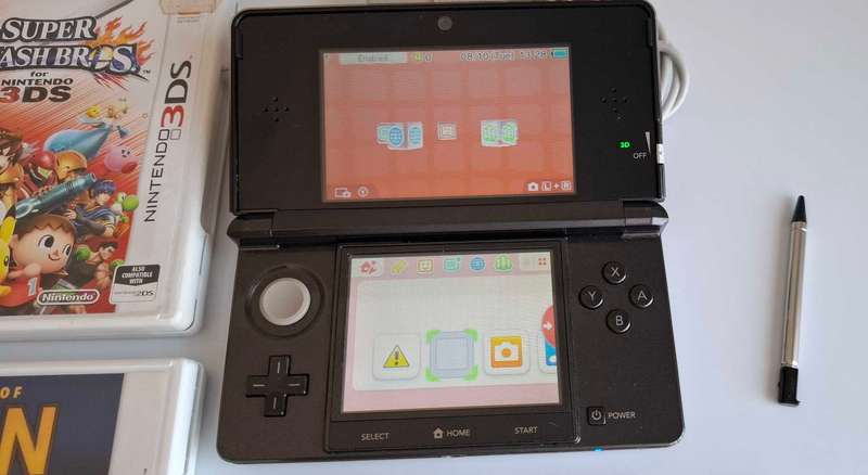 Nintendo 3Ds Console and Games Bundle