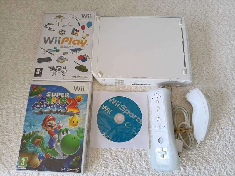 Nintendo Wii Console +games+Box