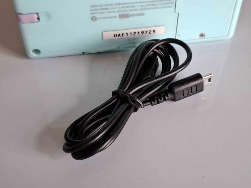 Nintendo Ds Lite Console +USB Charger
