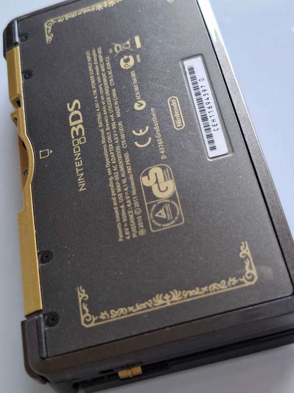 Nintendo 3Ds Console +Charger