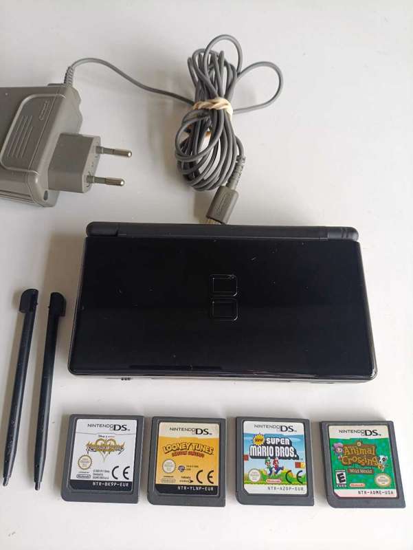 Nintendo Ds Lite +4 Games