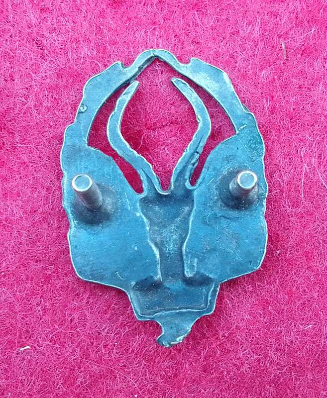 5 SA INFANTRY TRAINING UNIT GREY METAL CAP BADGE- VOIDED TYPE-APPROVED IN 1988- 2X SCREW LUGS
