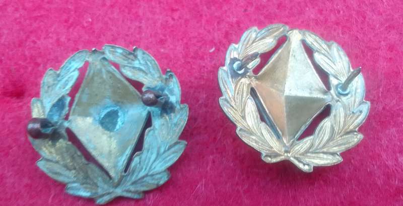 KIMBERLEY BI/M COLLAR BADGE PAIR-WORN FROM 1922-LUGS + PINS INTACT