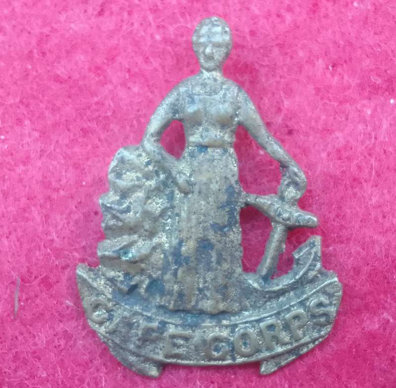 CAPE CORPS CAP BADGE-WORN 1915-1919- 2 LUGS