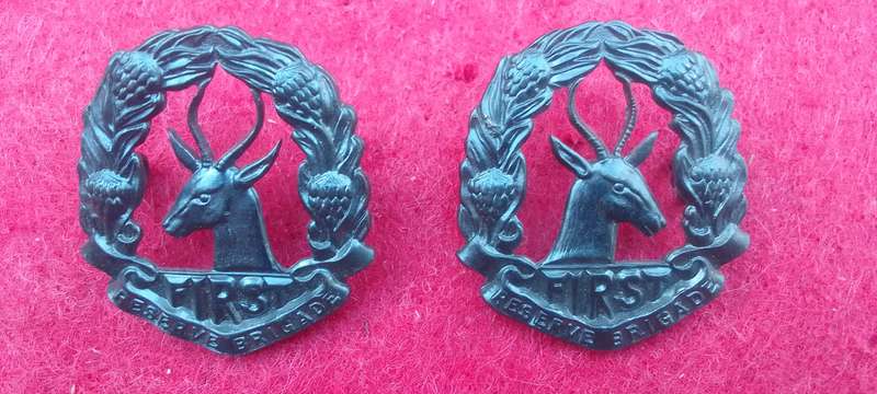 SOUTH AFRICA - WWII- 1ST RESERVE BRIGADE PAIR OF COLLAR BADGES