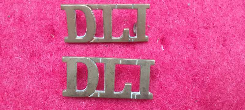SOUTH AFRICA - DURBAN LIGHT INFANTRY PAIR OF SHOULDER TITLES