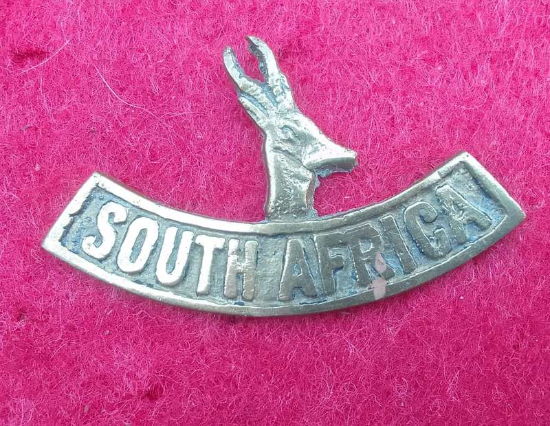 SA SHOULDER TITLE MADE AND WORN IN EGYPT 1942- ONE LUG