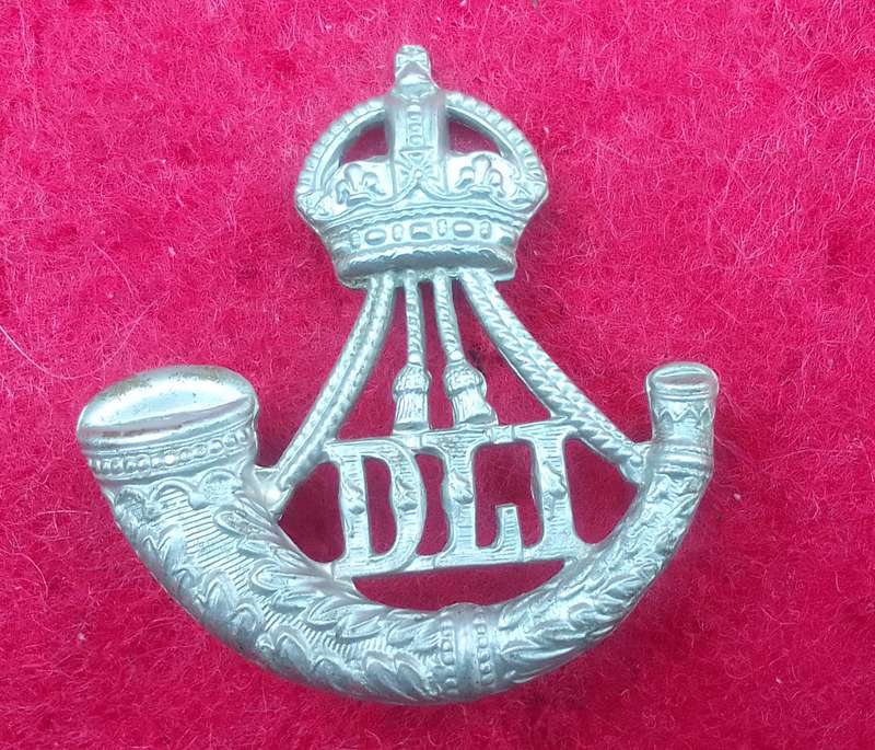 DURBAN LIGHT INFANTRY WHITE METAL CAP BADGE-1902-1919- 2 LUGS