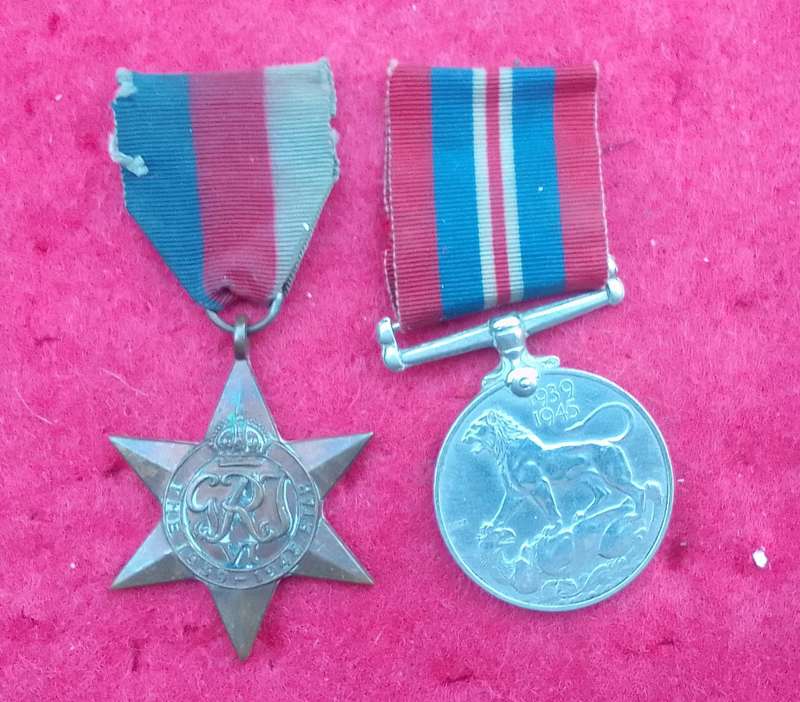 1939 -   1945 STAR & 1939 - 1945 WAR MEDAL ISSUED TO C277088 FS LACKEY