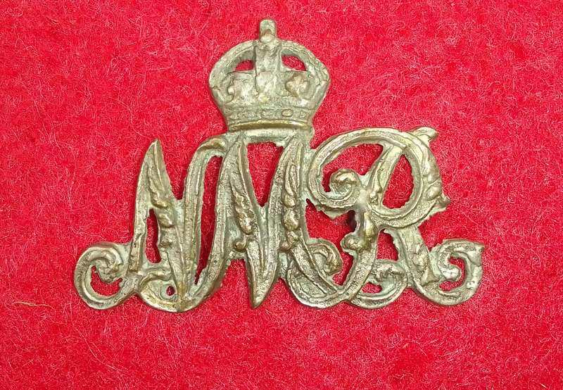 NATAL MOUNTED RIFLES SLOUCH HAT BADGE-WORN 1902-1913- HELMET BADGE 1935-1845- 2 LUGS