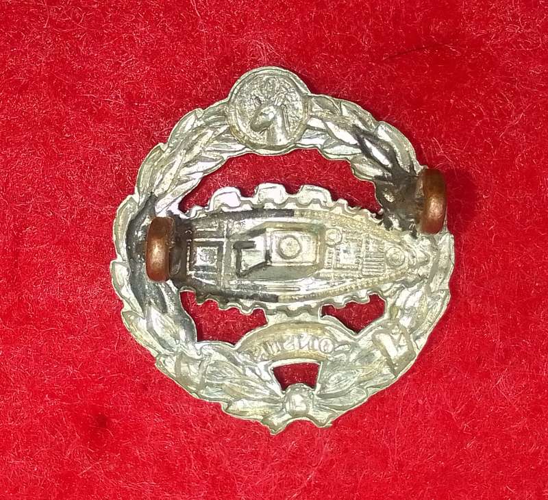 SA - TANK CORPS WHITE METAL COLLAR BADGE WW2 