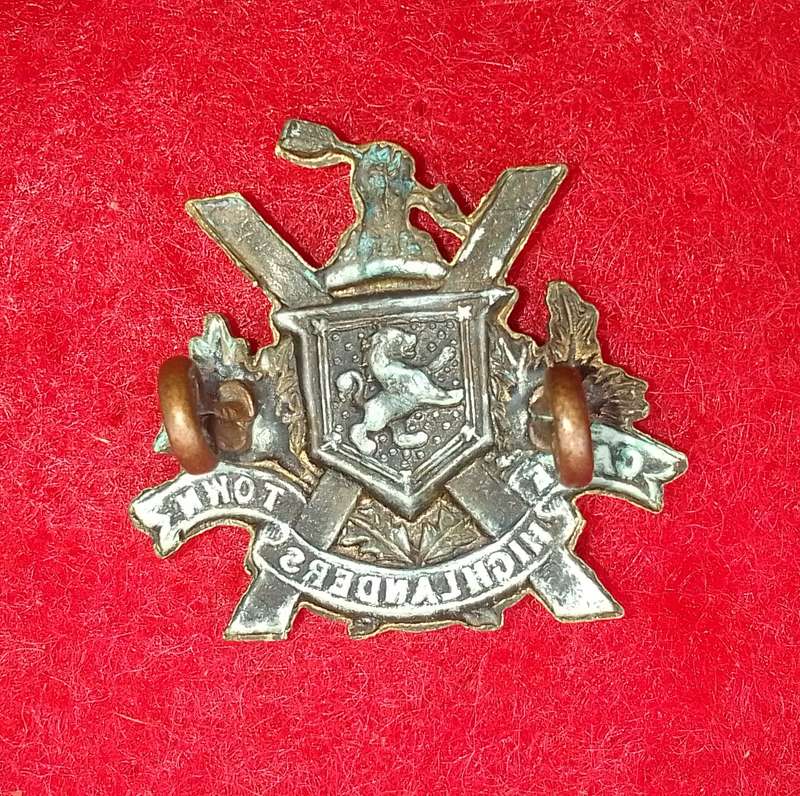 CAPE TOWN HIGHLANDERS COLLAR BADGE