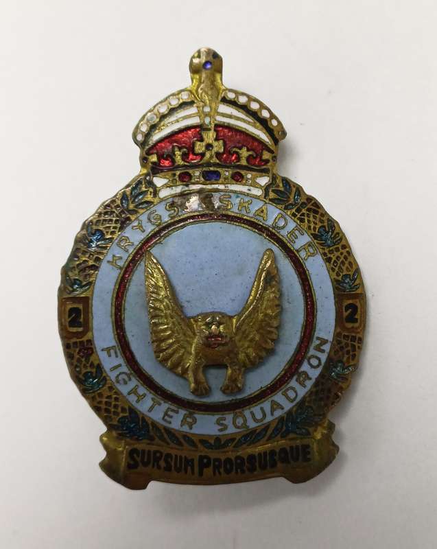 WW2 SAAF 2 Fighter Squadron Enamel Pin Badge