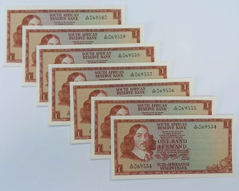 Rissik R1 8 Consecutive Number UNC Banknotes