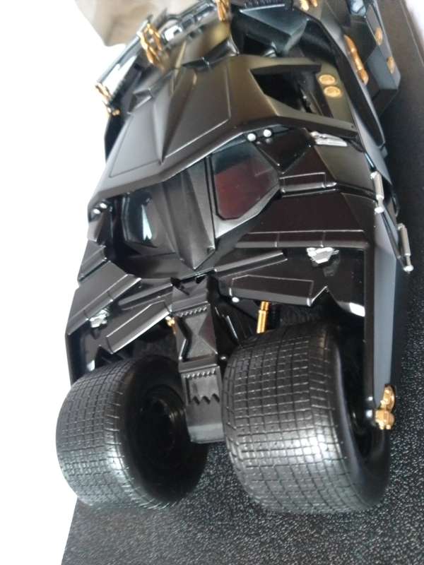 Hot wheels 1:18 scale Batman begins 2004 tumbler,Exclusive edition