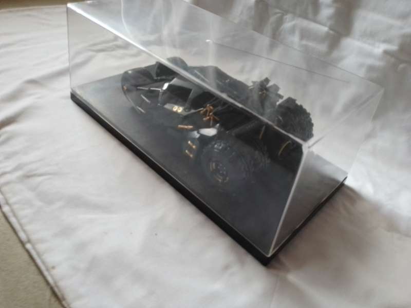 Hot wheels 1:18 scale Batman begins 2004 tumbler,Exclusive edition