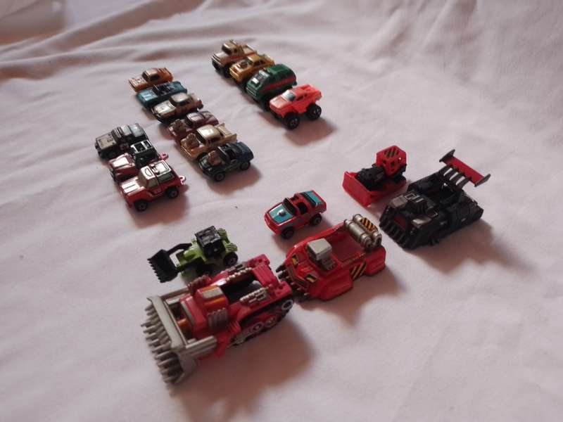 Micro machines - whole lot of 16 cars - 1:148 scale 1980's vintage.