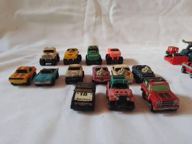 Micro machines - whole lot of 16 cars - 1:148 scale 1980's vintage.