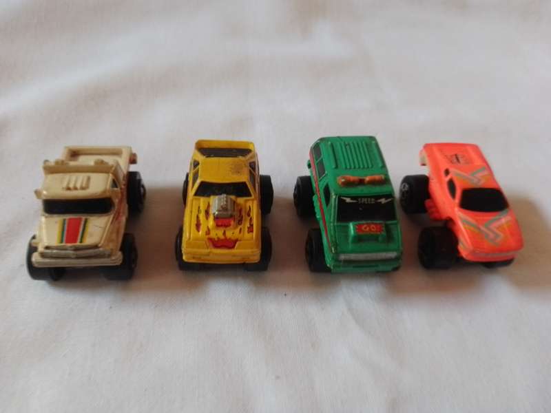 Micro machines - whole lot of 16 cars - 1:148 scale 1980's vintage.