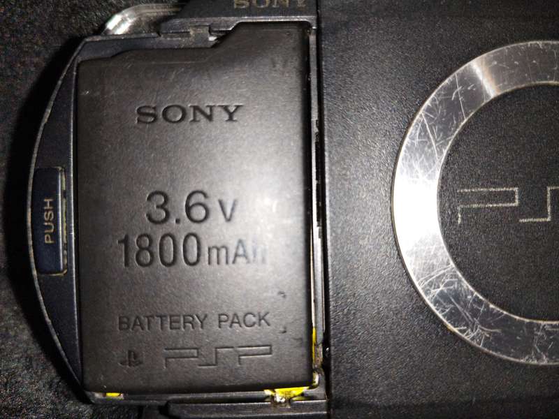 Psp 1001 modded with 115 games pre-installed