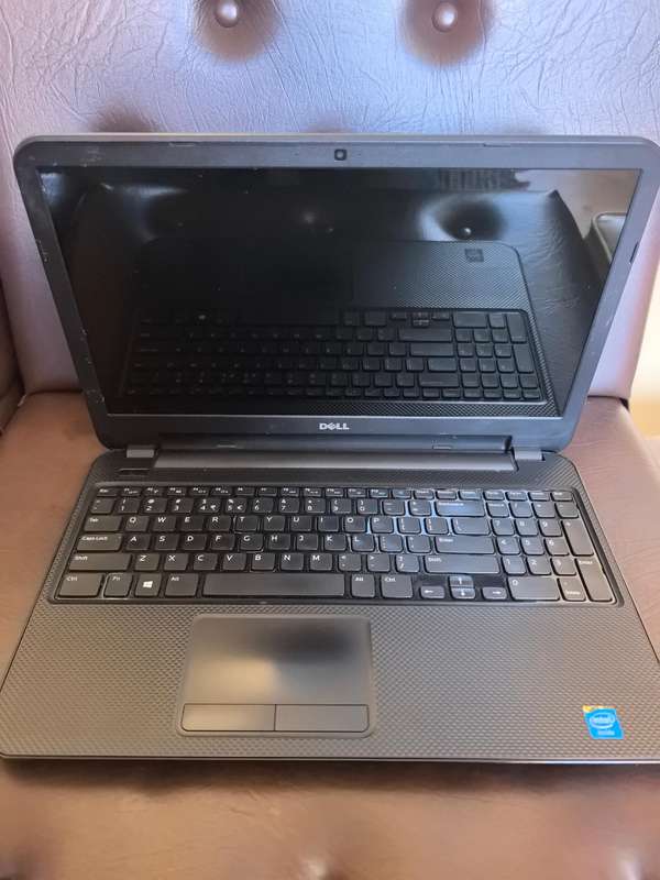 Dell Inspirion 3521