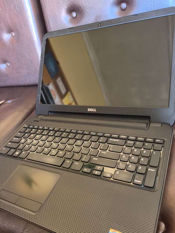Dell Inspirion 3521