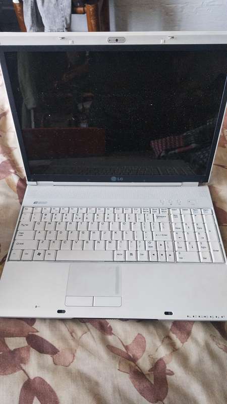 LG e500 laptop