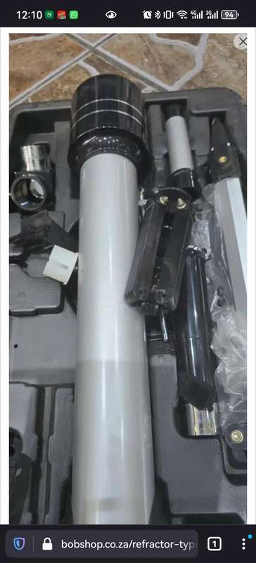 REFRACTOR TYPE TELESCOPE (COMPLETE SET WITH TRIPOD)IN CASE-MINT CONDITION