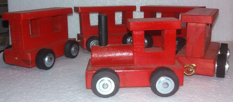 5 Piece Red Wooden Push and Pull Toy Train (Red)