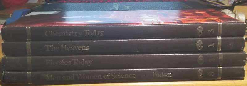 4x The World Book Encyclopedia of Science Books