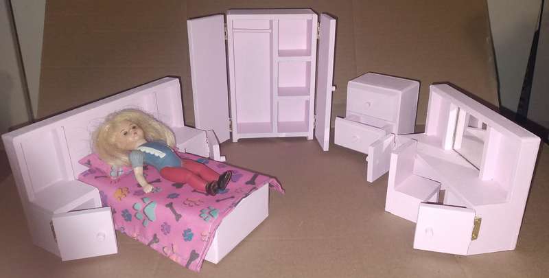 *** CHELSEA DOLL FURNITURE *** Beautiful fully functional 6 Piece bedroom Furniture Set
