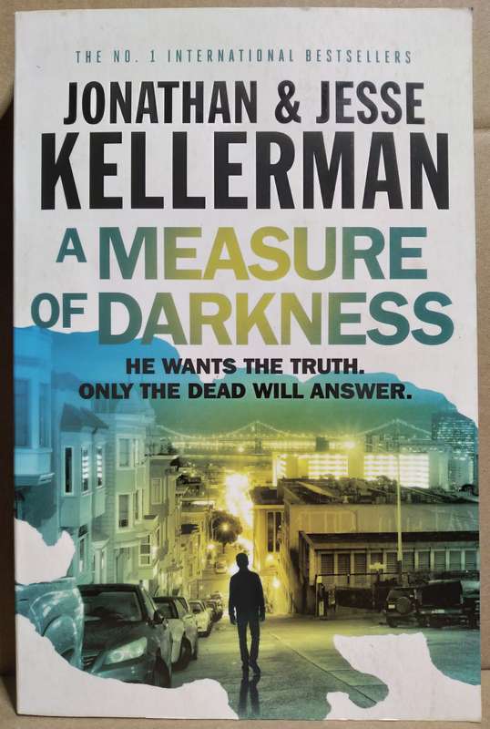 A Measure of Darkness - Jonathan Kellerman (Large Paperback)