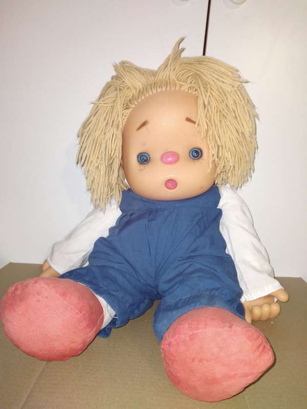 *** Rare Vintage Collectible *** Beautiful 1980's Ice Cream Doll.