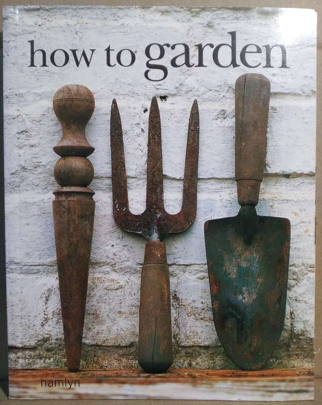 How to Garden - Hamlyn