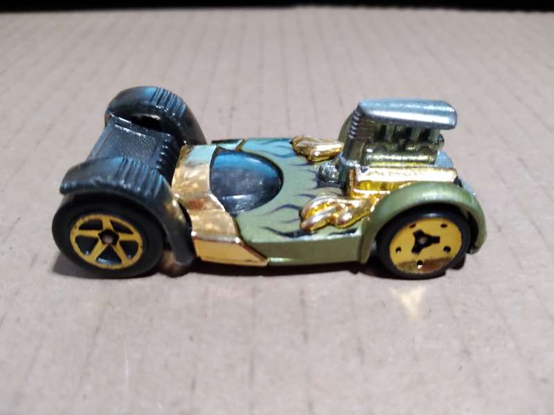 Hotwheels: Flattery (2007 Blast & Crash 5-Pack)