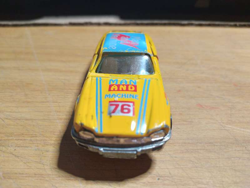 Yatming Jaguar XJS Man and Machine No. 1076 made in China