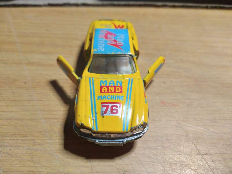 Yatming Jaguar XJS Man and Machine No. 1076 made in China
