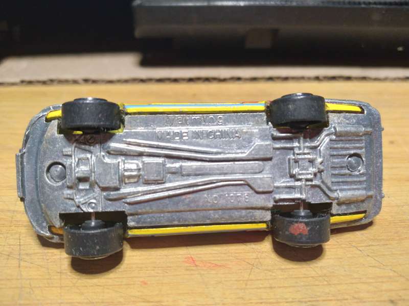 Yatming Jaguar XJS Man and Machine No. 1076 made in China