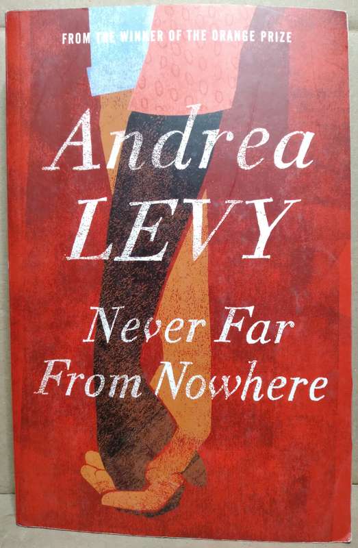 Never Far From Nowhere - Andrea Levy (Medium Paperback)