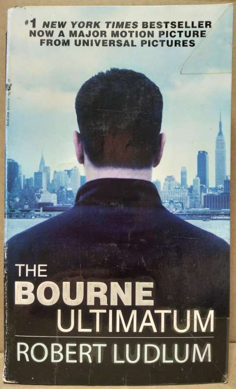 The Bourne Ultimatum - Robert Ludlum (Small Paperback)