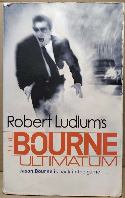 The Bourne Ultimatum - Robert Ludlum (Small Paperback)
