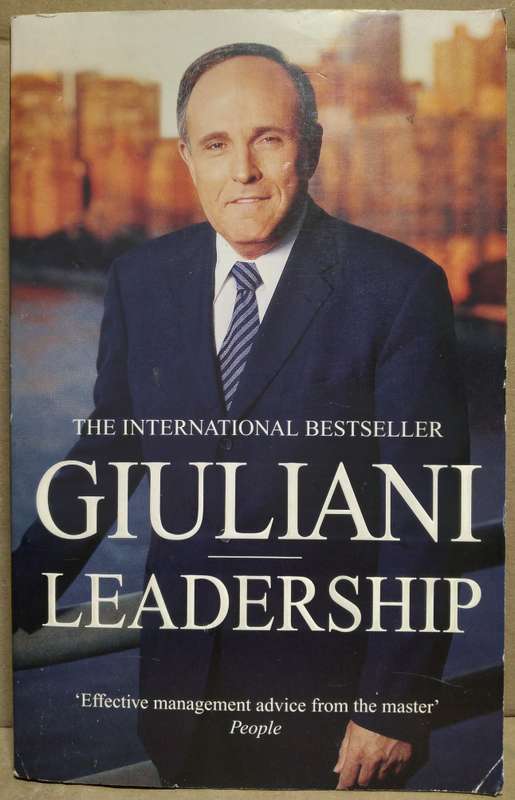 Leadership - Giuliani (Medium Paperback)