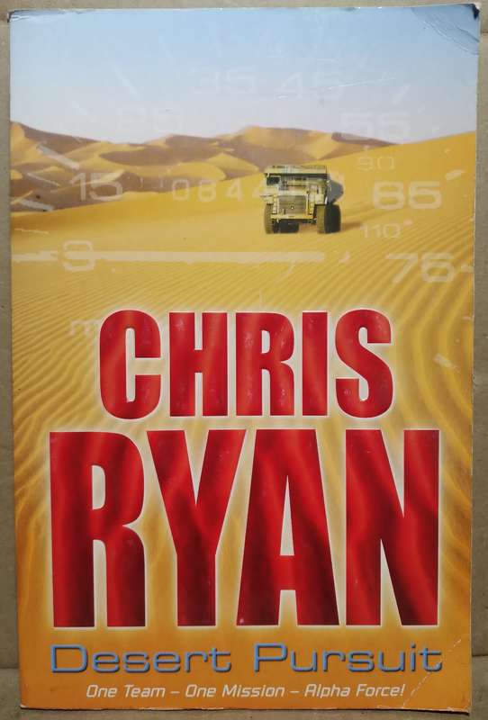 Desert Pursuit - Chris Ryan (Medium Paperback)